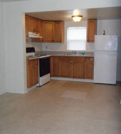 2nd image of 2210 S 134th St