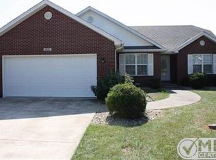 610 Hickory Ln, Elizabethtown, KY