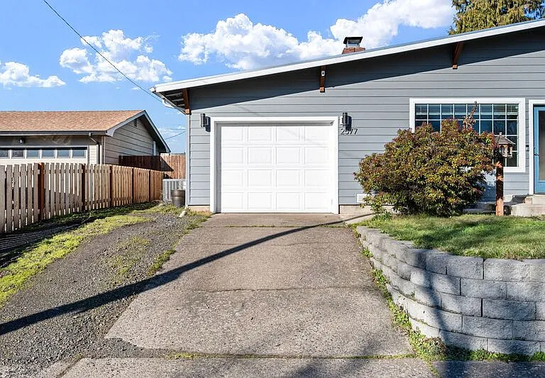 2577 Elysium Ave — Photo 4