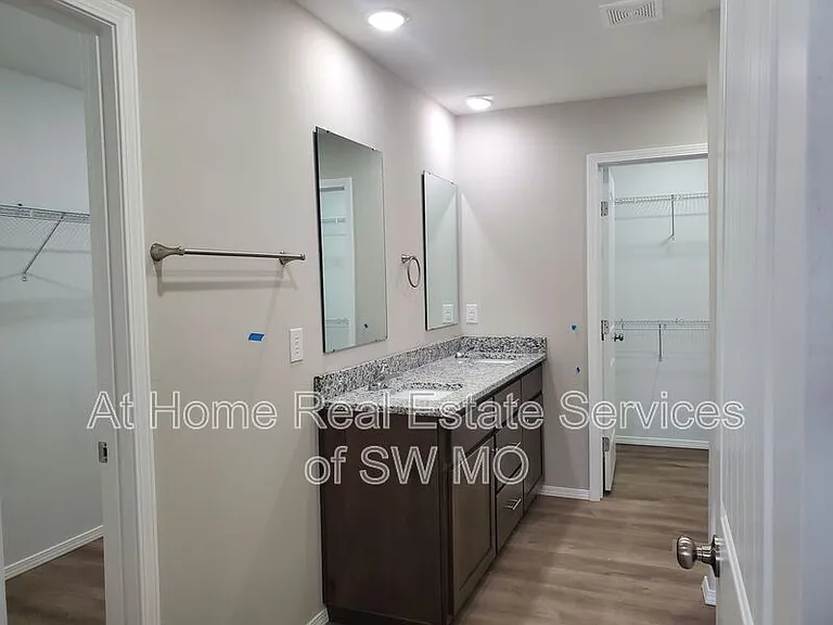 624 S Southgate Dr — Photo 9