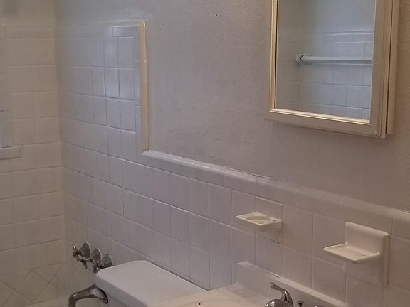 2nd image of 8732 Acacia Dr