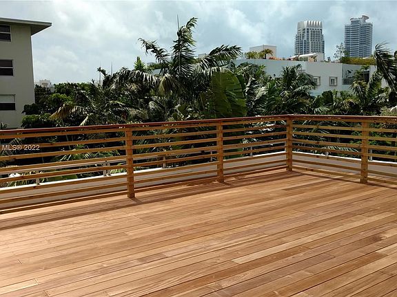 5th image of 901 3rd St APT 8