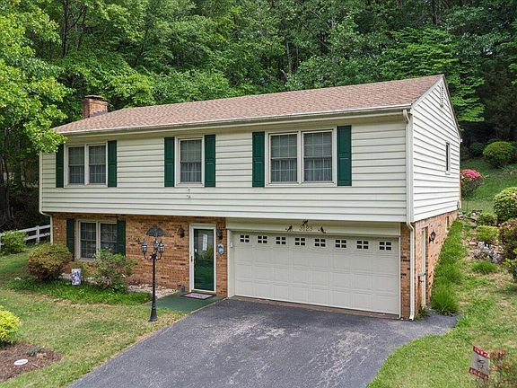 3rd image of 3123 Green Ridge Rd