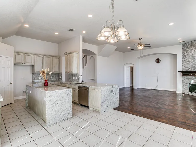 6004 Grand Meadow Ln — Photo 10