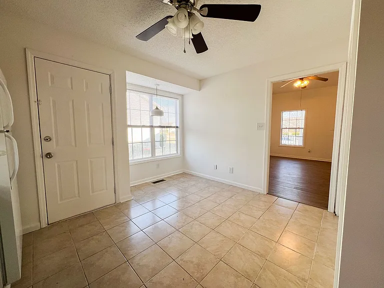 438 Cranklen Cir — Photo 13