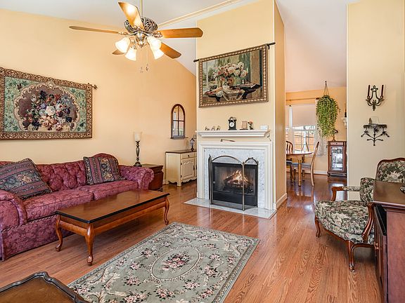 3rd image of 7028 Somerset Farms Dr