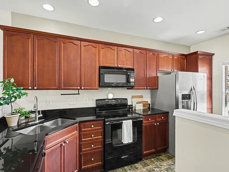 2367 Suwanee Pointe Dr #2367 — Photo 33
