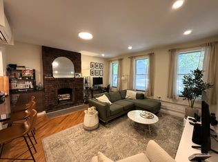 357 W 19th St APT 2E, New York, NY 10011