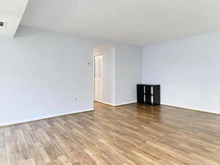 5205 Duke St #201 — Photo 4