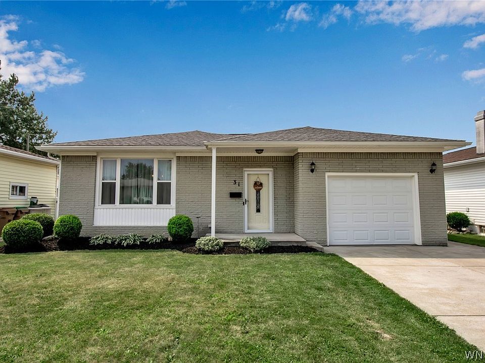 1st image of 31 E Cherbourg Dr