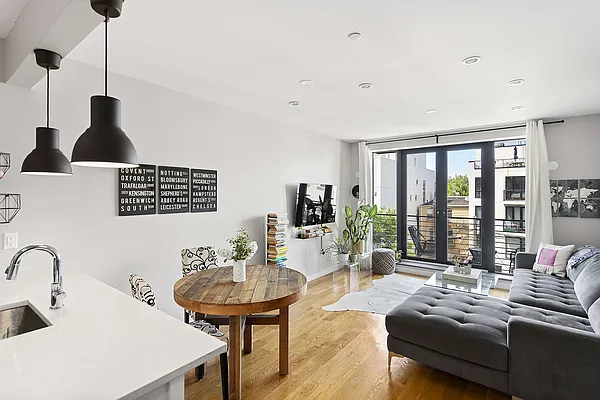 Rented by Compass | media 10