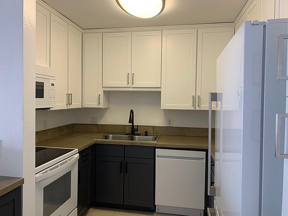 3rd image of 3815 3rd Ave APT 33
