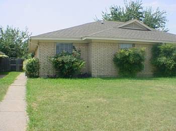 1st image of 816 Skyline Dr