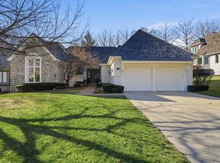 76 Le Mans Ct, Prairie Village, KS 66208