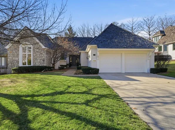 76 Le Mans Ct, Prairie Village, KS 66208