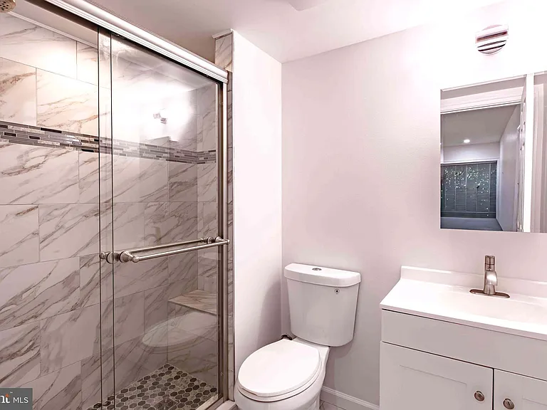 1 Stonehenge Cir #2 — Photo 46