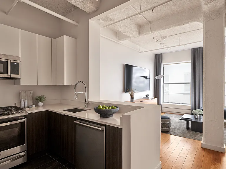 275 Park Ave #3K — Photo 2