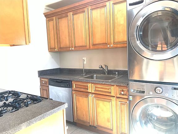 4th image of 66-15 Park Dr E #B