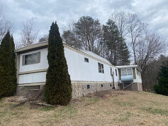 2nd image of 112 SE Roberts Ln #A