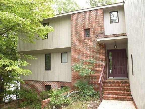 2nd image of 44 Queens Ct