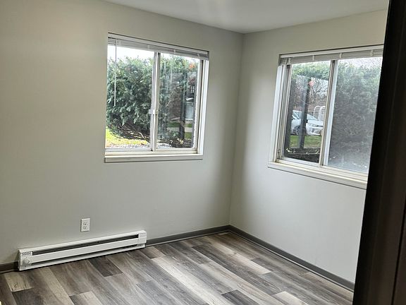 3rd image of 507 N Forest Ave #5