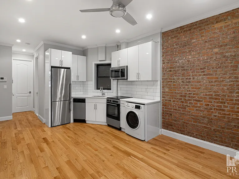 168 E 82nd St #2B — Photo 2