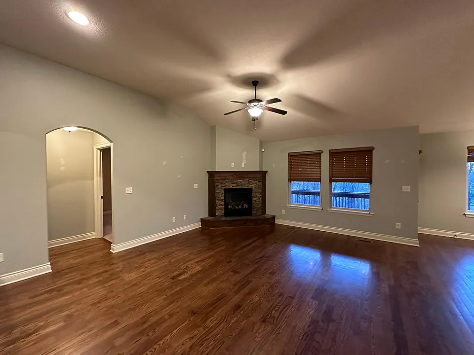 13010 NW Hawthorne Dr