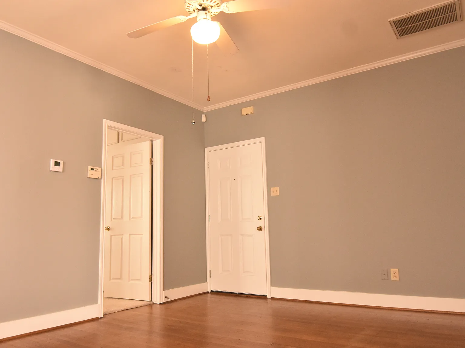 1 bed, 850 sqft, $1,250 — Photo 3