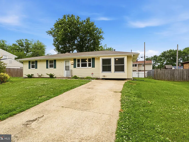 6743 Amherst Rd — Photo 43