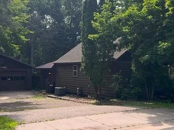 1915 Abbe Hill Drive, Eau Claire, WI 54703