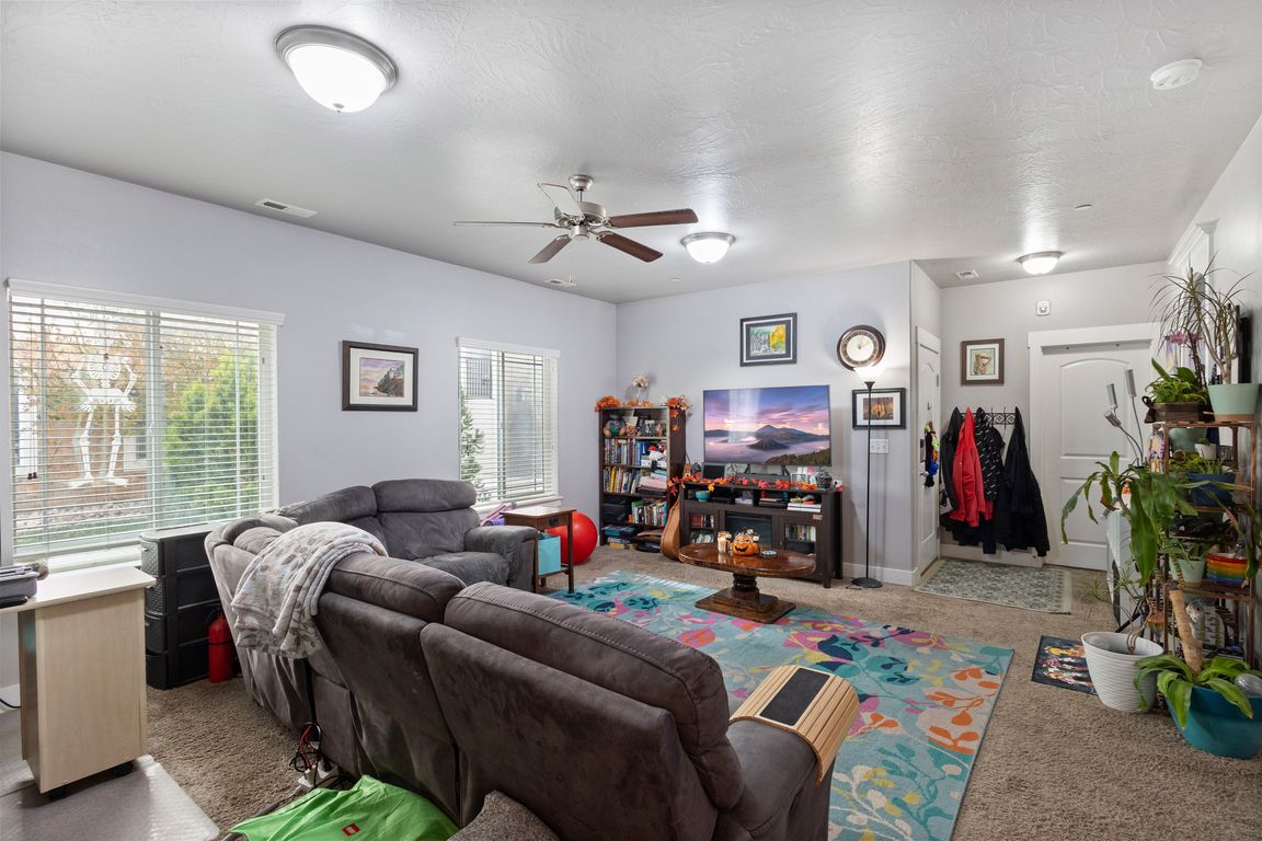 next background image