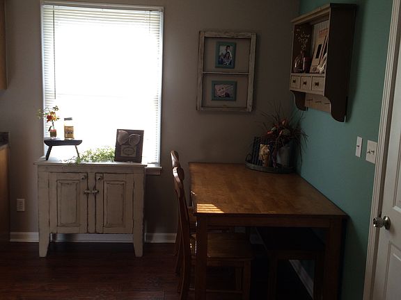 5th image of 637 Woodside Ct