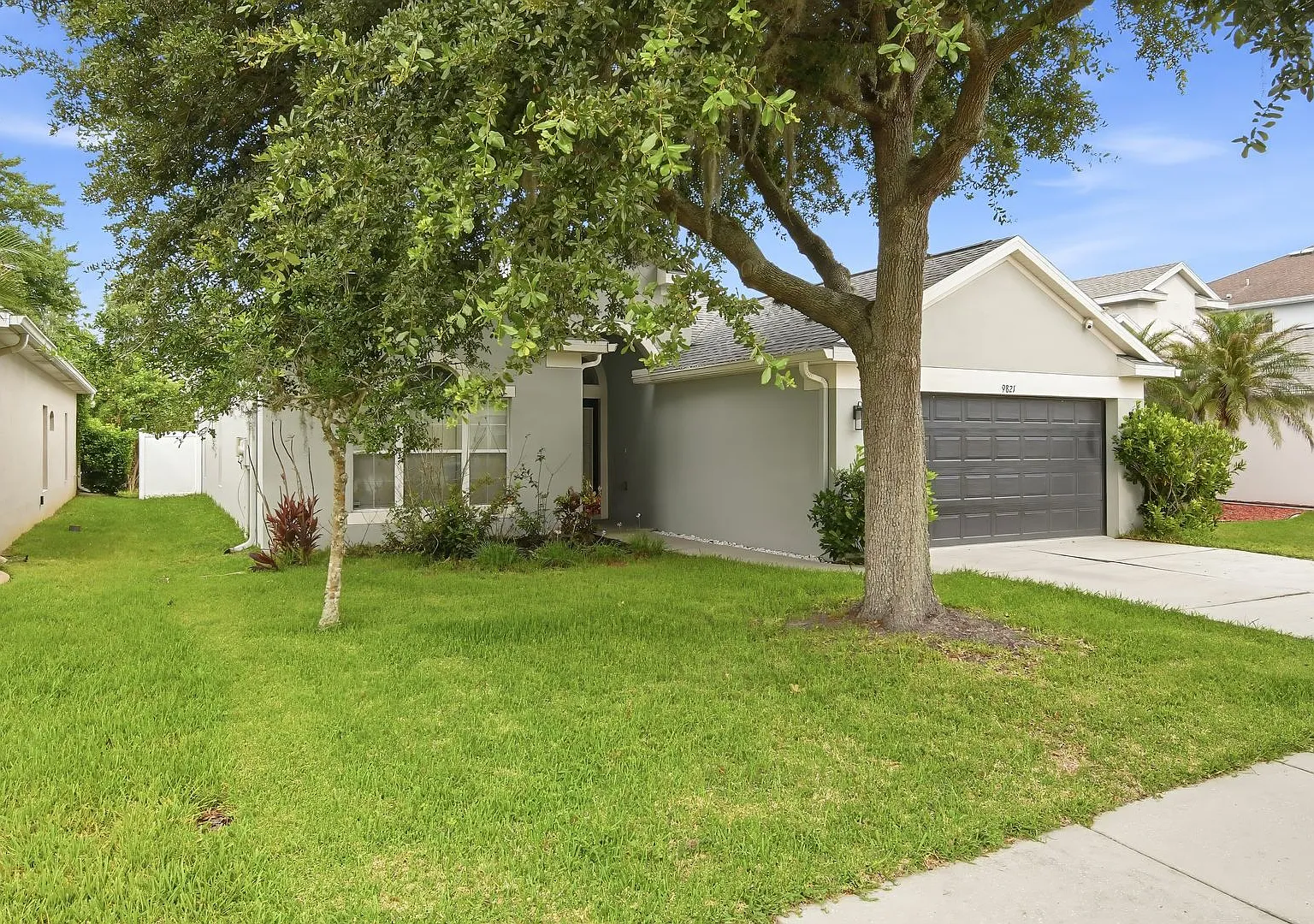 Beautiful Single Story 3/2 Home — Photo 3