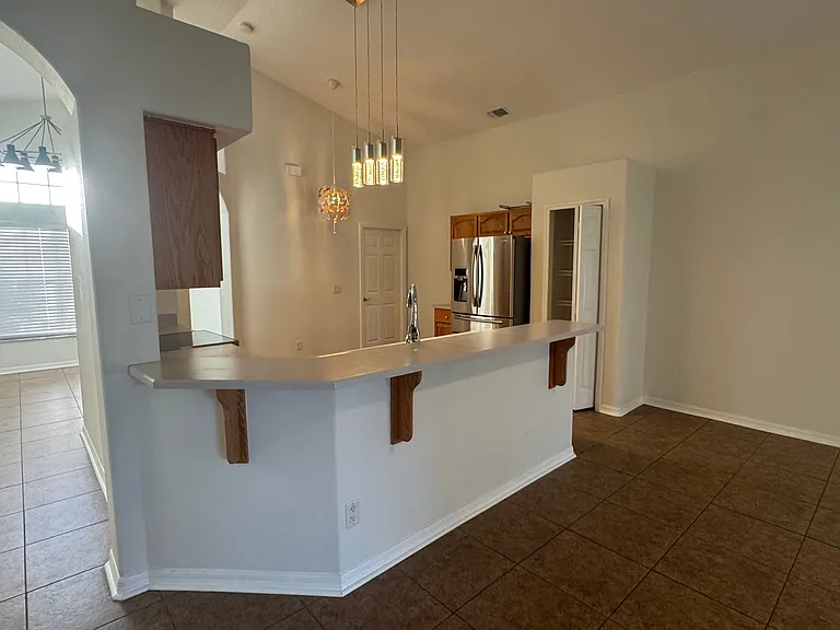 1823 Ashton Dr E — Photo 22
