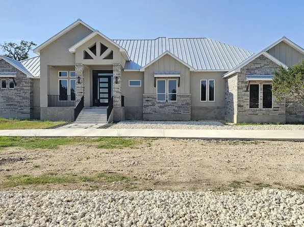 612 Cross Oak, New Braunfels, TX 78132