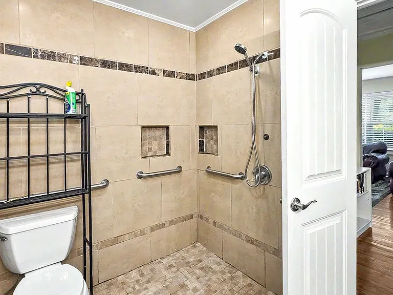 1804 Sumter St NW — Photo 21