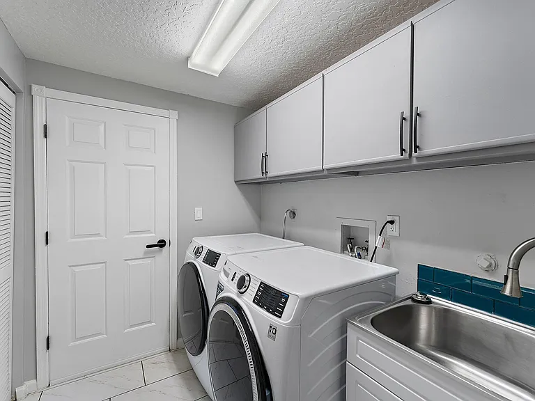 10440 SE Jupiter Narrows Dr — Photo 15