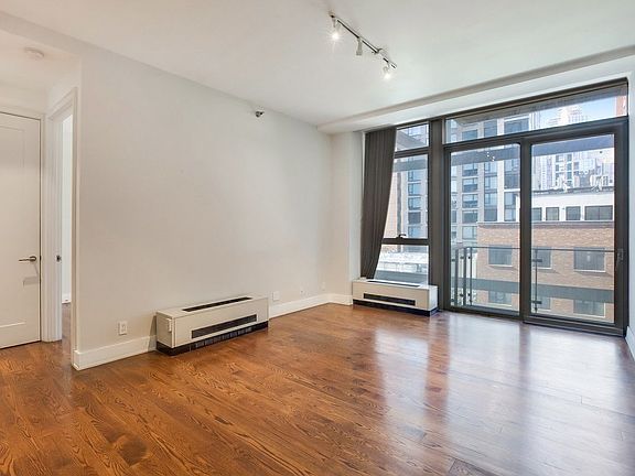 2nd image of 2626 Jackson Ave APT 805