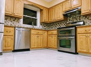 7 Walnut Brook Dr, Flemington, NJ 08822