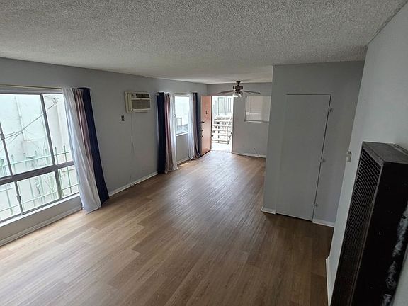 3rd image of 1343 N Curson Ave APT 2