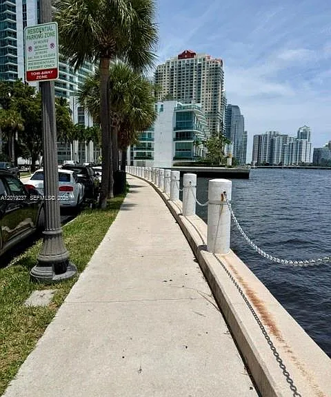 170 SE 14th St #1205 — Photo 38