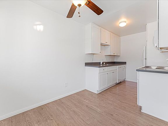 3rd image of 5709 Hazeltine Ave APT 3