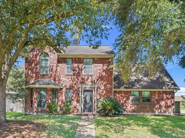501 W Hunters Ln, Dickinson, TX 77539