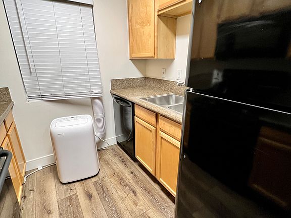 5th image of 6101 Adelaide Ave Unit 113
