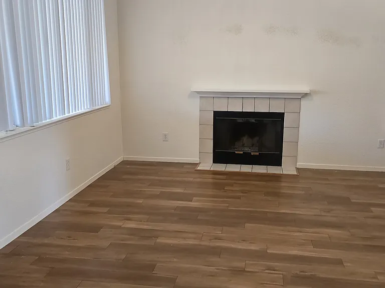 457 Beaulieu Ln — Photo 3
