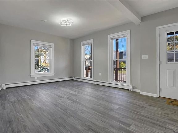 4th image of 43 Barcelow St