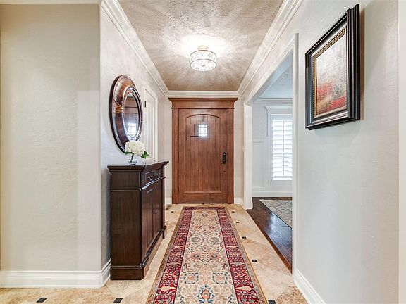 4th image of 2616 Lynnwood Cir