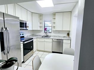 9440 SW 8th St APT 209, Boca Raton, FL 33428