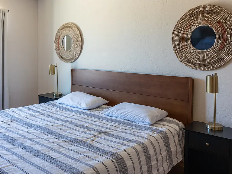 Main Bedroom - Spacious Walk in Closet with window. New KING memory foam mattress in 2026
