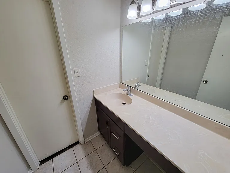 9415 Beckford Dr — Photo 25